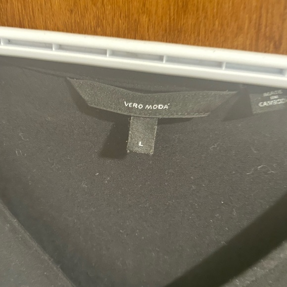 Black mini dress 🖤 - Picture 4 of 4